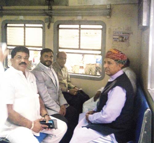 Trivedi and the MPs in the service train