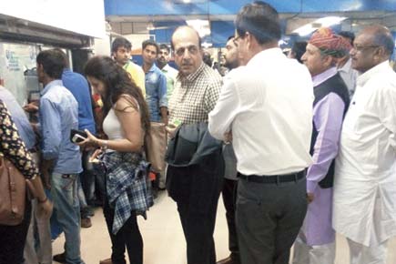 Mumbai: Rush makes ex-rail min Dinesh Trivedi miss his local at Dadar
