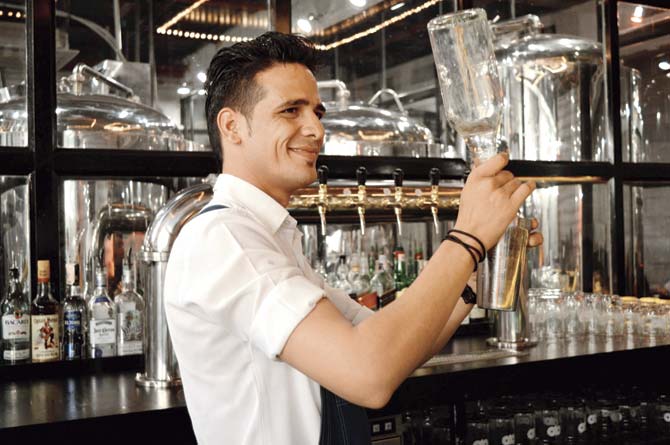 Bartender Vijay Rawat