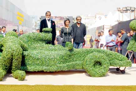 Amitabh Bachchan, Akshara Haasan attend international car show in Mumbai