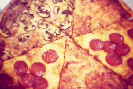 Get pizza-by-the-slice at competent prices in Bandra