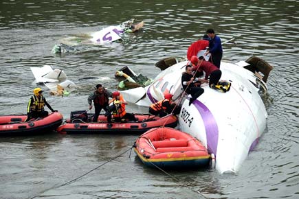 Toll in Taiwan plane crash rises to 31