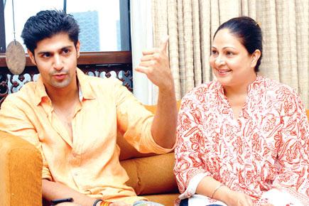 Tanuj Virwani throws a surprise bash for mom Rati Agnihotri