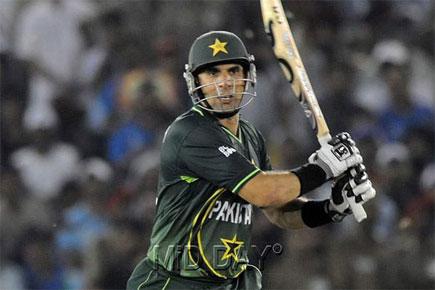 Retiring Misbah to his team: Play fearless cricket to win World Cup