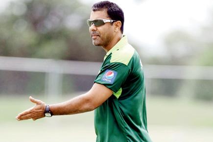 Waqar Younis happy his team are not among World Cup favourites