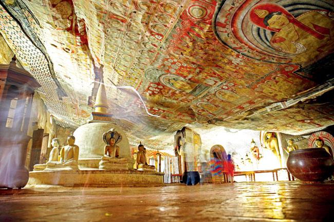 The interiors of the Golden Temple have breathtaking cave paintings