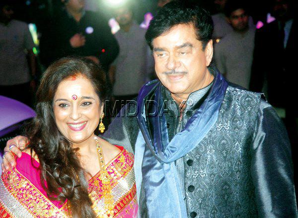 Shatrughan Sinha with wife Poonam
