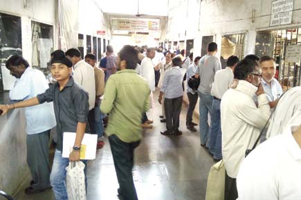 Crackdown on RTO touts in Mumbai: Work delays affect the common man