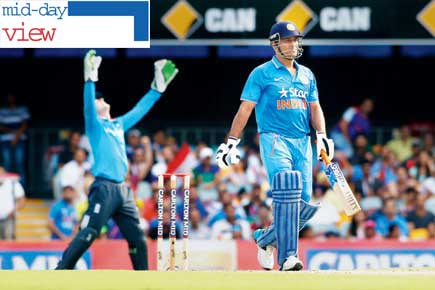 Is Dhoni still world's greatest finisher or is he losing his Midas touch?