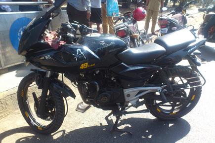 Mumbai: Two hurt in bike crash on Western Express Highway