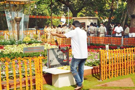 BMC to foot Rs 1 lakh a month bill for Bal Thackeray's memorial torch