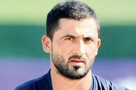 Injured Pakistan pacer Junaid Khan doubtful for World Cup