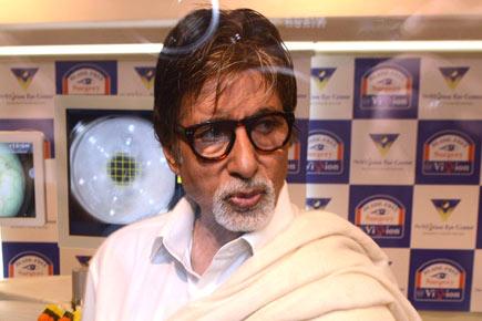 Amitabh Bachchan fans bring traffic to standstill in Delhi