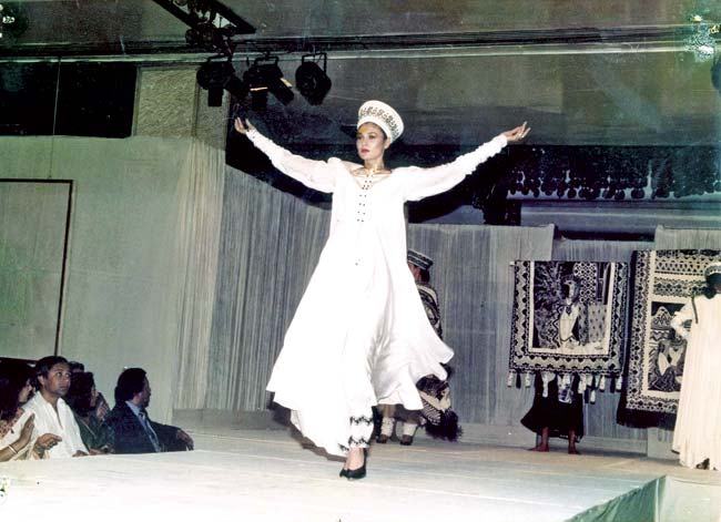 Adrienne Bredemeyer walking the ramp at the 1990 fashion show
