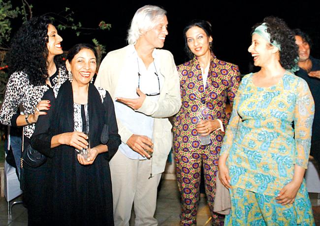 Sudhir Mishra sharing a joke with Manisha Koirala