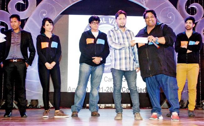 The cast and crew of Ganesh Acharya’s Hey Bro came in to show their support for the cause