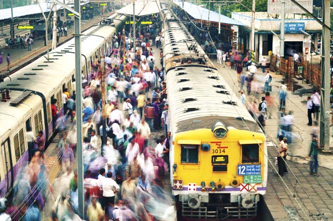 At Jogeshwari station, Bhaire threw the four-year-old in front of a train. File pic