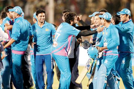 CCL 2015: Mumbai Heroes win in style against Veer Marathi 