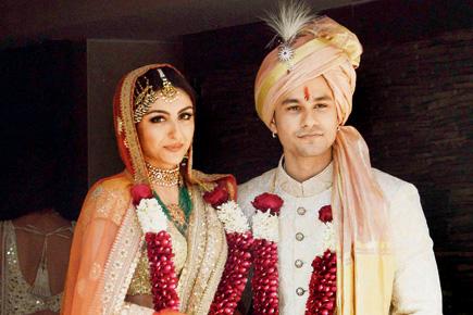 Soha Ali Khan marries fiance Kunal Kemmu in a private ceremony