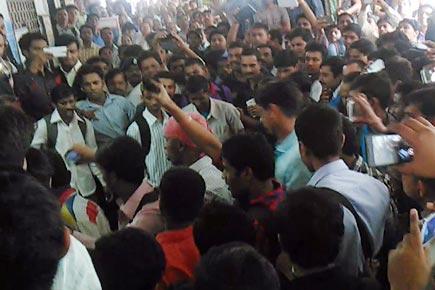 Violent protests at Dombivli railway station