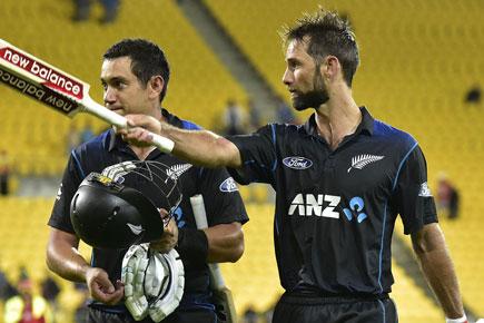 1st ODI: New Zealand coast to seven-wicket win over Pakistan