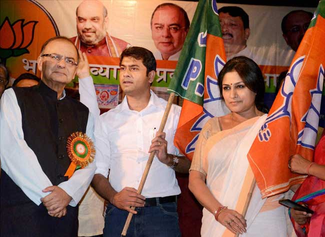Roopa Ganguly and Kalyan Choubey with Arun Jaitley