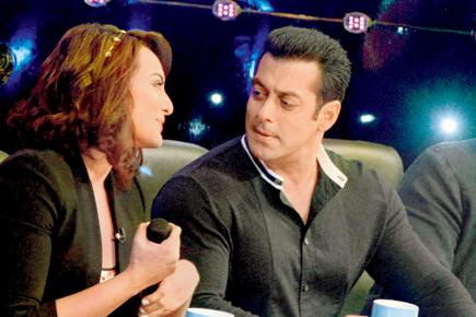 Sonakshi's singing abilities seem to have taken Salman by shock!