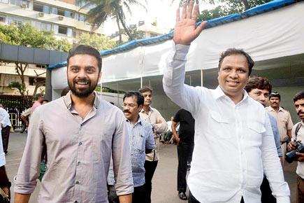 STOP IT, PLEASE: Instead of commenting on ModiÃ?Â?Ã?Â¢Ã?Â?Ã?Â?Ã?Â?Ã?Â?s meeting with Pak PM Nawaz Sharif, it would be better if the Sena investigates corrupt practices of BMC contractors, Ashish Shelar said. FILE PIC