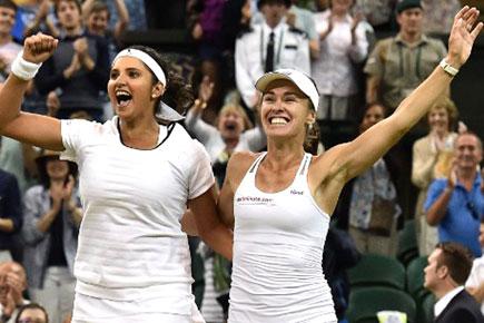 Sania Mirza and Martina Hingis win 2015 Wimbledon women's doubles title