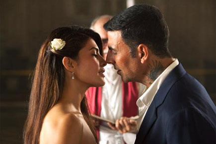 Watch Akshay, Jacqueline in 'Sapna Jahan' song from 'Brothers'