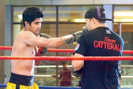Sports minister enjoys pro boxing: Vijender Singh