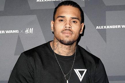 Chris Brown unveils tracklist of 'Royalty'