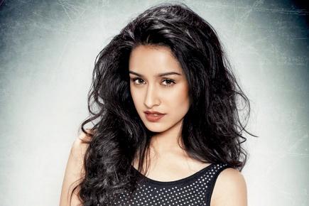 'ABCD 2' actress Shraddha Kapoor spotted with a mystery man