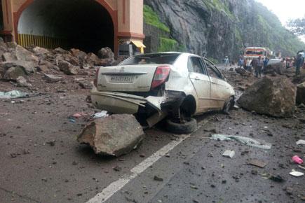 Major landslide at Mumbai-Pune Expressway, 1 dead, 2 injured