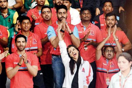Aishwarya Rai Bachchan cheers for hubby Abhishek's Kabaddi team