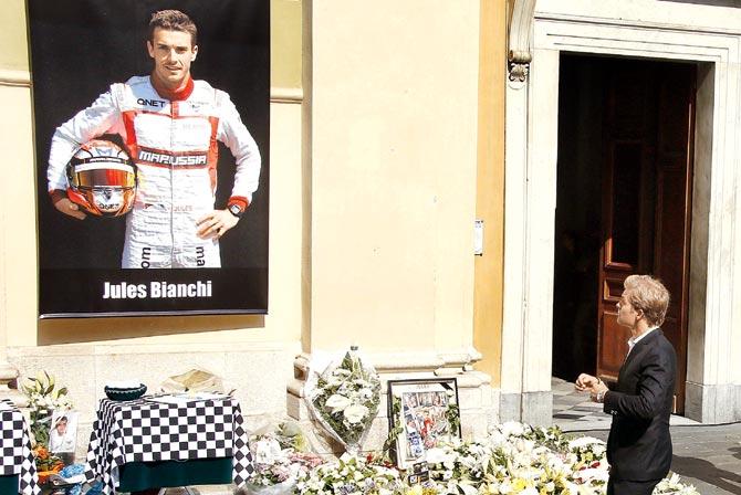 Nico Rosberg arrives for the funeral