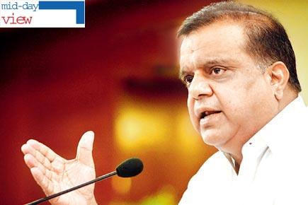 Hockey: Narinder Batra equals Gill in hire and fire policy