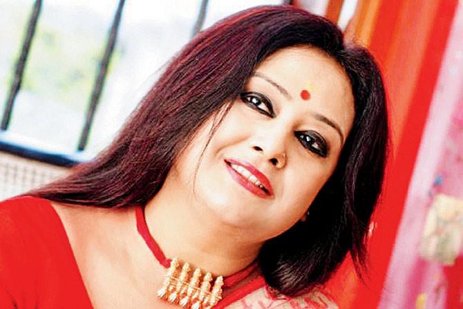 Singer Riddhi Bandhopadhyay and poet Srijata Bandhopadhyay are behind an online campaign against potency drugs