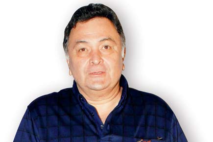 Now, Rishi Kapoor takes on builders on Twitter