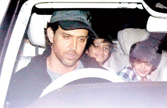 Hrithik Roshan with sons, Hrehaan and Hridhaan