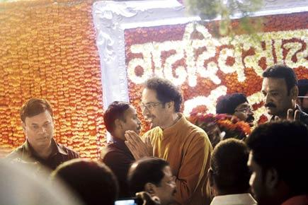 Mumbai: Fans gift Shiv Sena chief a Marathi-Hindi song on birthday