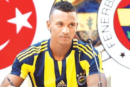 Nani joins Fenerbahce from Manchester United
