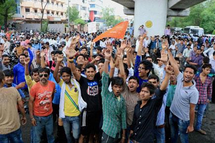 VHP slams Vasundhara Raje over demolition of temples