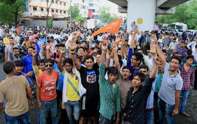 Rashtriya Swayamsevak Sangh (RSS) activists stage a protest against government over demolition of temples due to metro train project, in Jaipur on Thursday. Pic/PTI