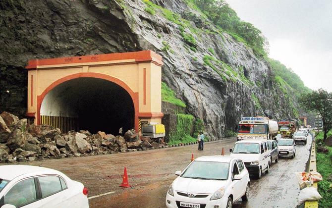 The landslide caused a 15-km traffic jam on Sunday