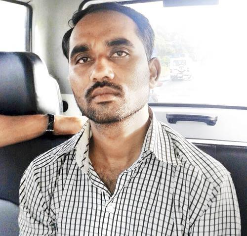 Gyaneshwar Pokde (29), a clerk from the Pen taluka tehsildar’s office, allegedly manipulated paperwork for the sand mafia