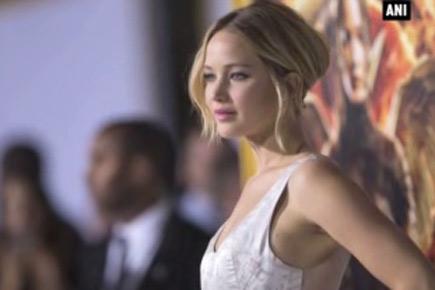 Jennifer Lawrence smashes 'pregnancy' rumours