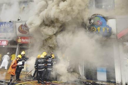 Bandra mall blaze: Waterlogging slows down fire brigade