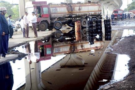 Goods train rams into oil tanker at unmanned level crossing