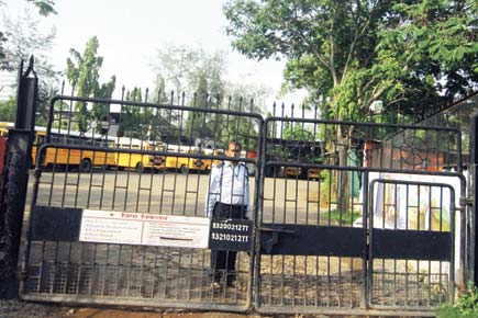 Thane: 'School's attempt to reduce bag weight is a burden on us,' claim parents